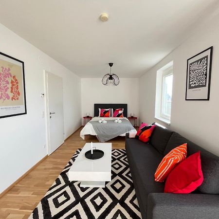וינה Penthouse Near Central Station With Free Parking מראה חיצוני תמונה