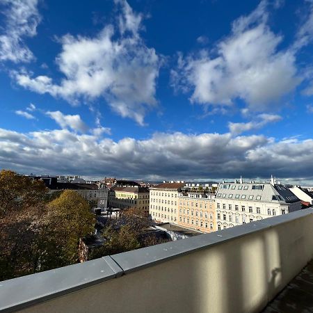 וינה Penthouse Near Central Station With Free Parking מראה חיצוני תמונה