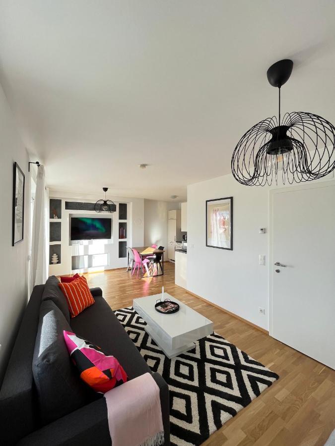 וינה Penthouse Near Central Station With Free Parking מראה חיצוני תמונה