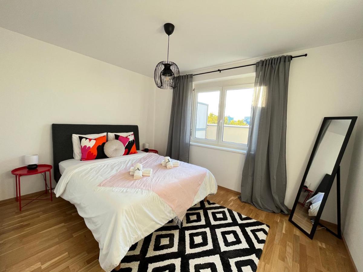 וינה Penthouse Near Central Station With Free Parking מראה חיצוני תמונה